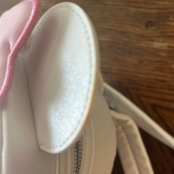 Disney Loungefly Minnie Mouse Snowman Backpack - Picture 3 of 3